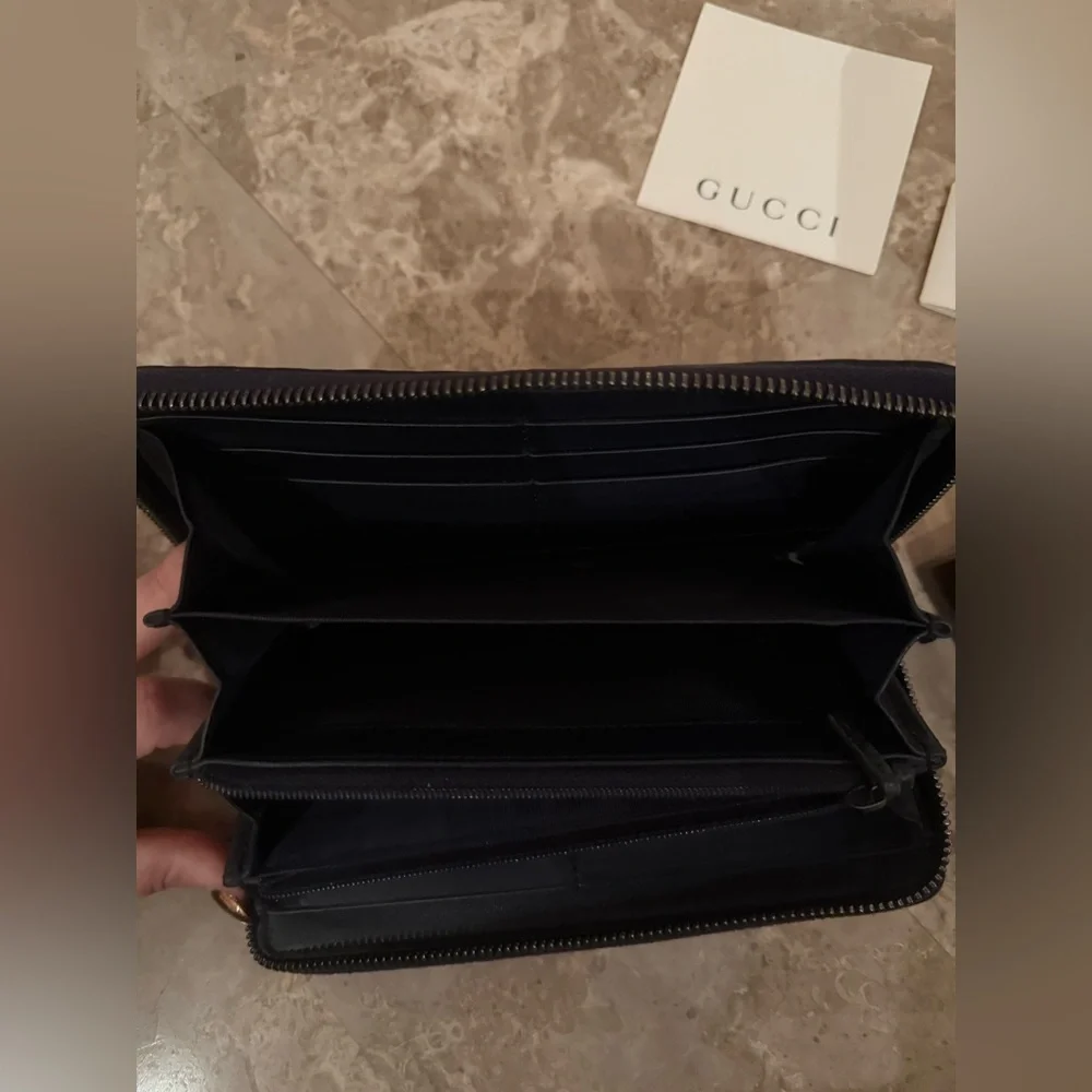 ♠️EUC♠️ Gucci Microguccissima Pattern Leather Wallet - Picture 7 of 14